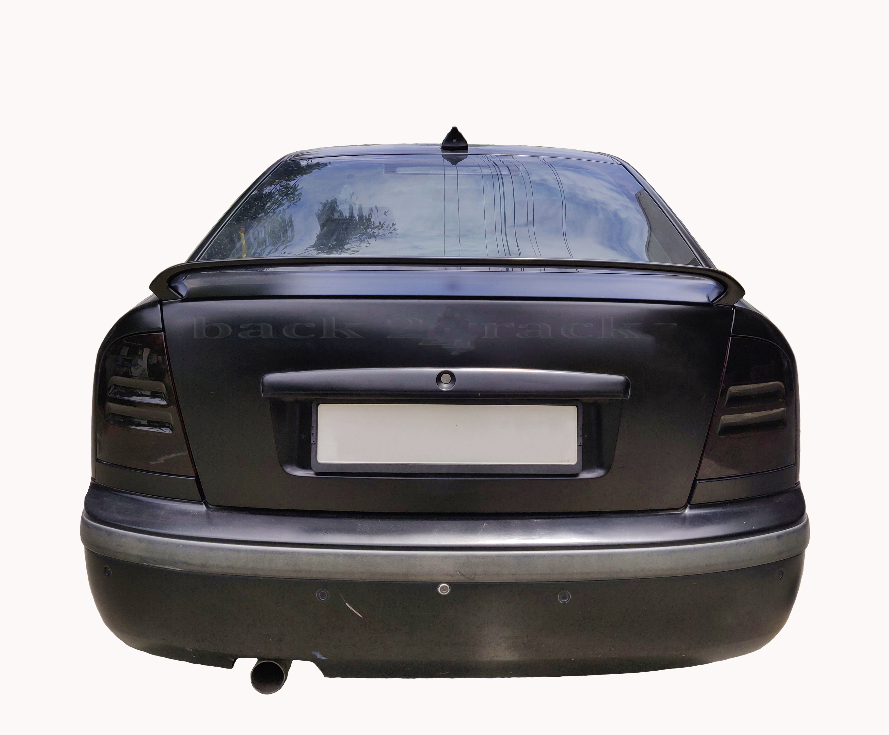 Semi-Finished Compactable for Skoda Octavia (Unpainted Grey) Car Spoiler with Light Weight Fiber Reinforced Plastic (FRP)