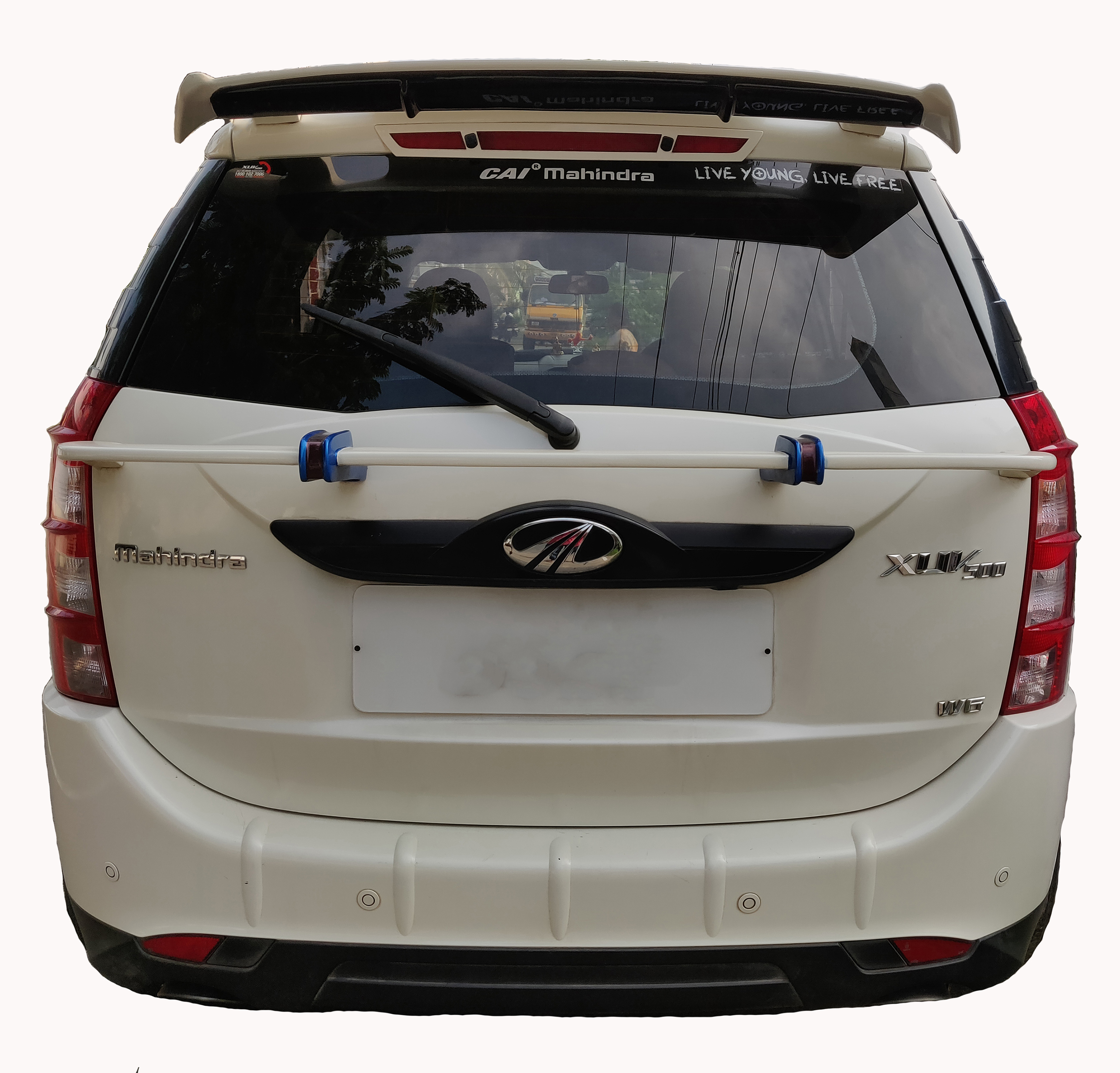 Semi-Finished Car Spoiler for XUV 500 (Unpainted Grey). Car Spoiler with Light Weight Fiber Reinforced Plastic (FRP)
